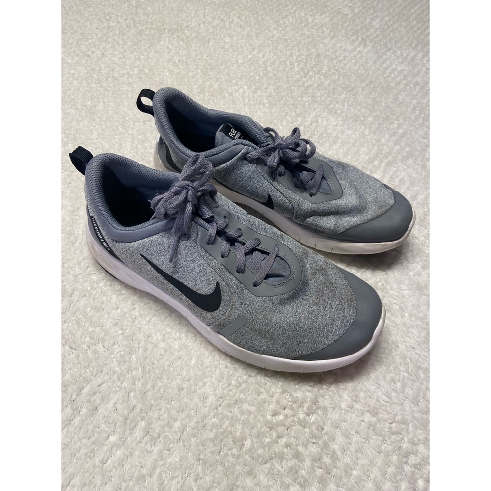 ⚡️Nike Flex Tennis Shoe Size 7Y⚡️